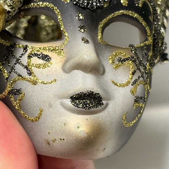 Vintage Venetian Jesters Masks Set of Three Home Decor Art - Picture 10 of 11